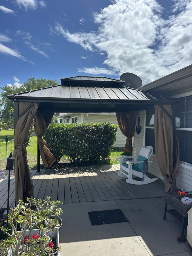 Tavares – Gazebo Installation – Wood Deck